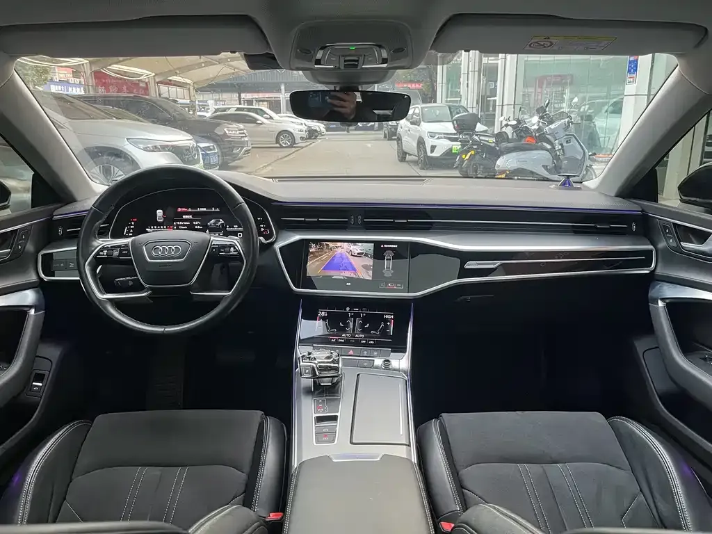 Audi A7L 2023 из CN, фото 6