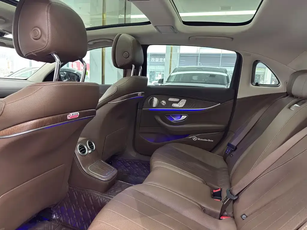 Mercedes-Benz E-Class 2023 из CN, фото 2