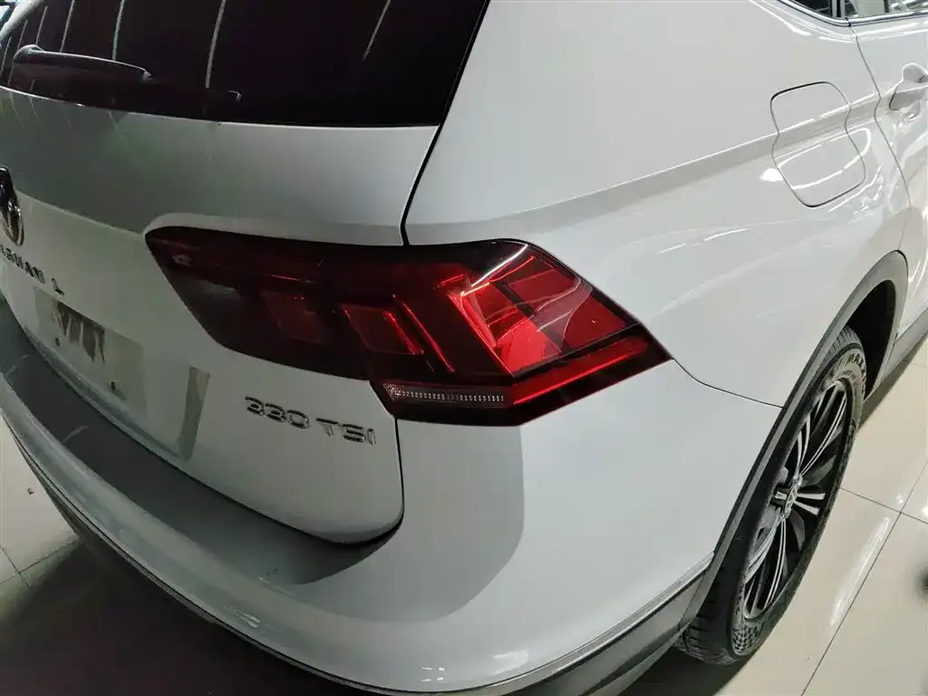 Volkswagen Tiguan L 2021 из CN, фото 2