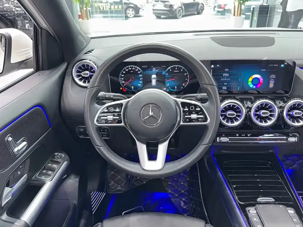 Mercedes-Benz GLA — фото 7