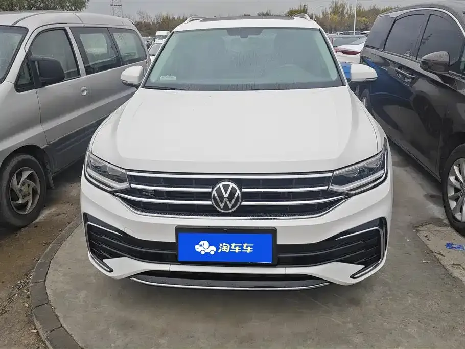 Volkswagen Tiguan L — фото 3