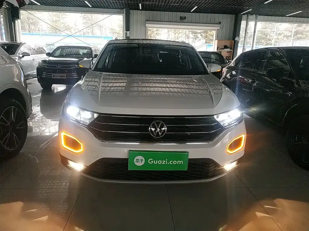 Volkswagen T-Roc 2022 из CN, фото 2