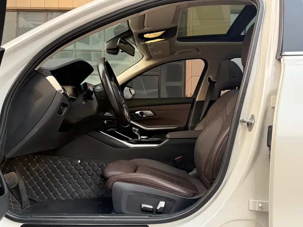 BMW 3 Series 2021 из CN, фото 6
