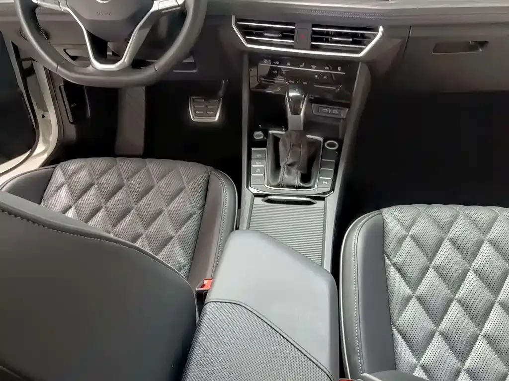 Volkswagen Sagitar 2022 из CN, фото 8