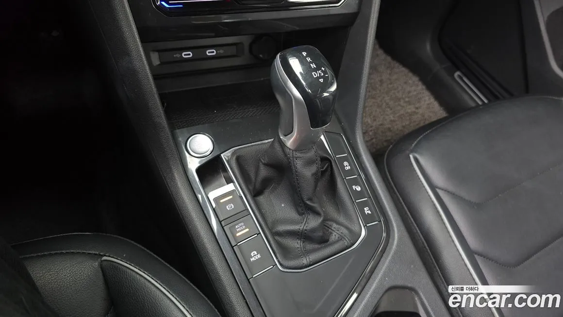 Volkswagen Tiguan — фото 10