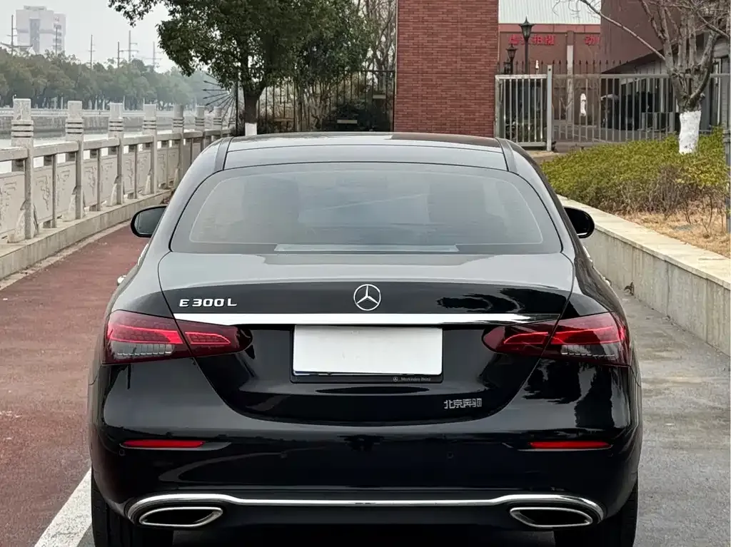 Mercedes-Benz E-Class 2023 из CN, фото 2