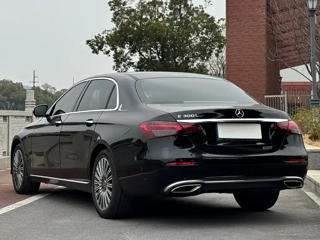 Mercedes-Benz E-Class 2023 из CN, фото 5