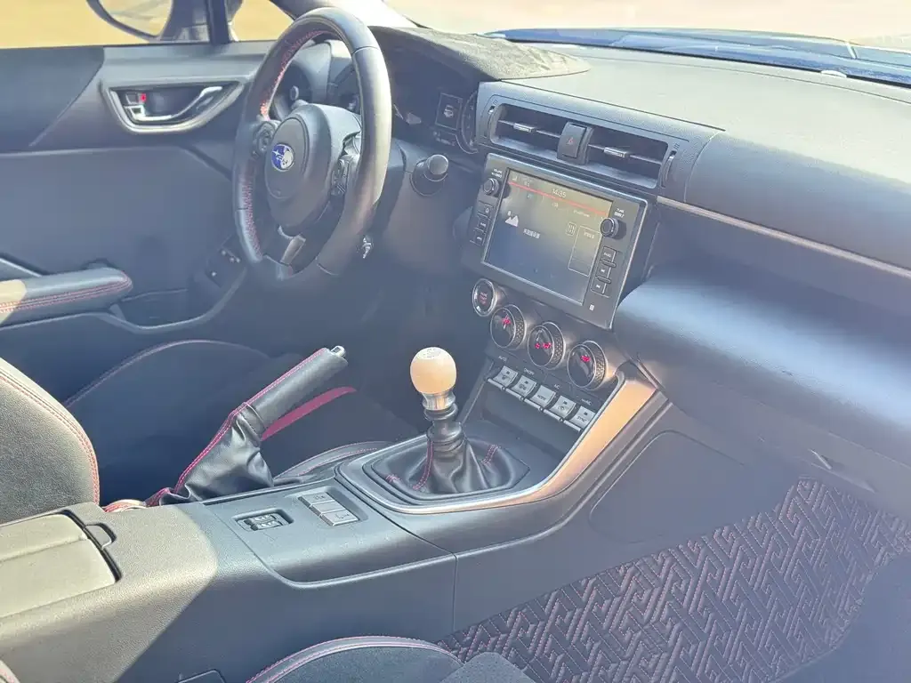 Subaru BRZ 2023 из CN, фото 3