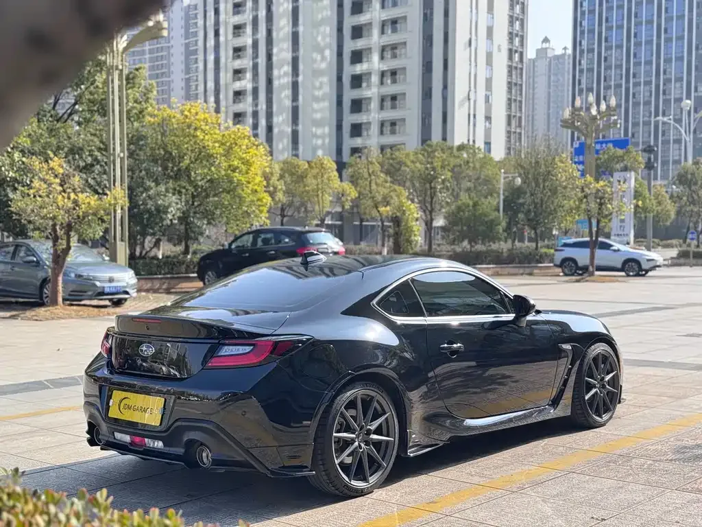 Subaru BRZ 2023 из CN, фото 9