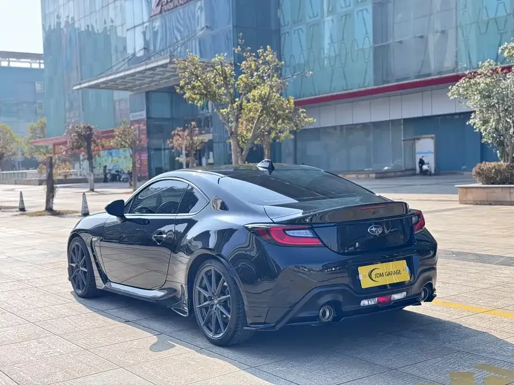 Subaru BRZ 2023 из CN, фото 10