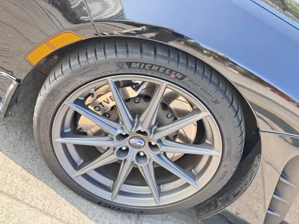 Subaru BRZ 2023 из CN, фото 5