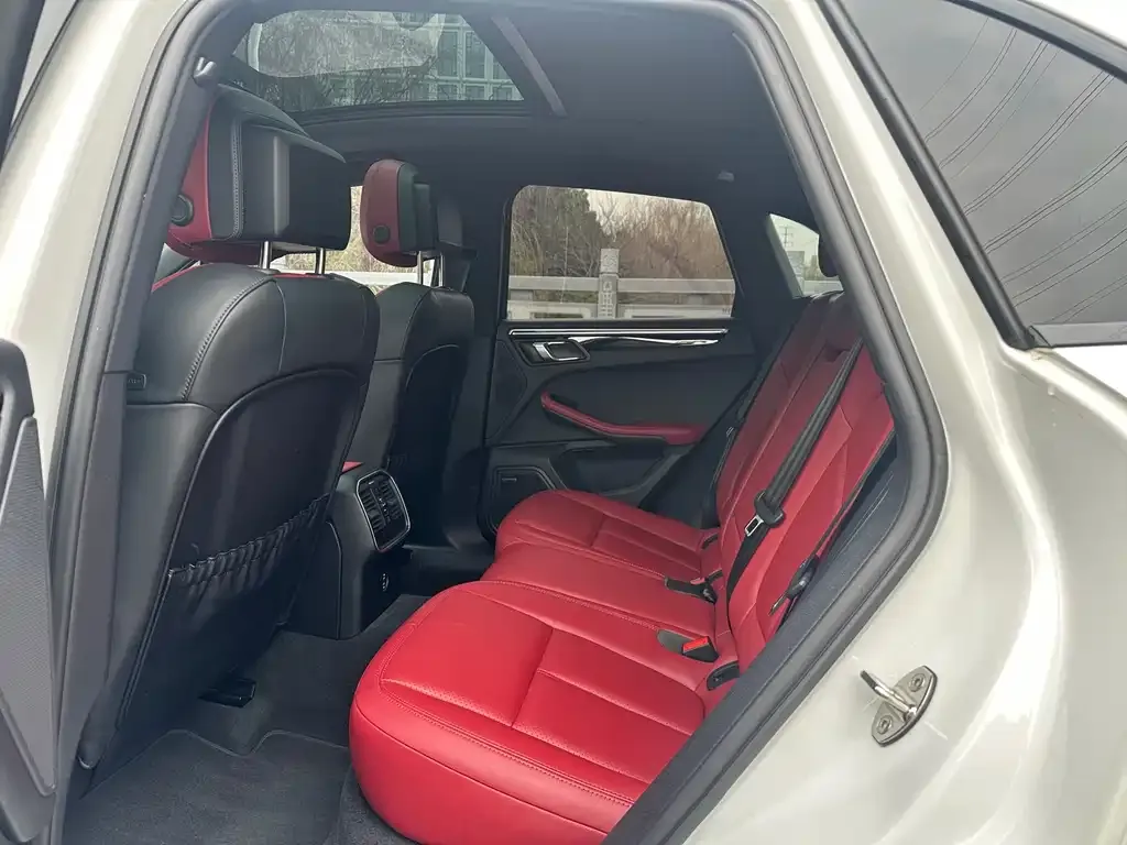 Porsche Macan 2023 из CN, фото 2