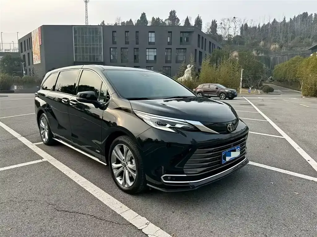 Toyota Sienna 2024 из CN, фото 8