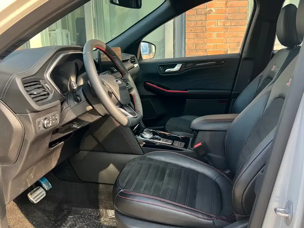 Ford Escape 2023 из CN, фото 7