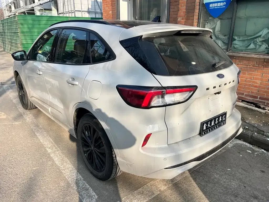 Ford Escape 2023 из CN, фото 8