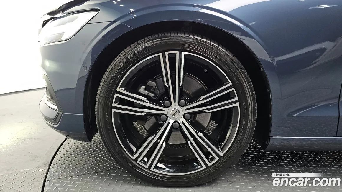 Volvo S60 2022 из KR, фото 8