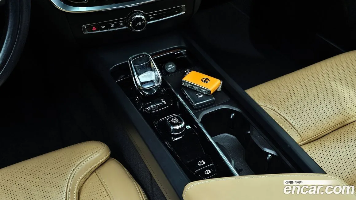 Volvo S60 2022 из KR, фото 2