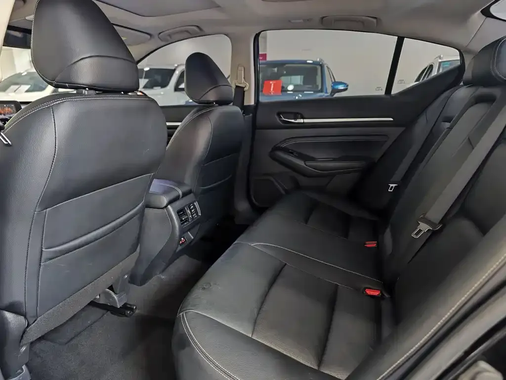 Nissan Teana 2022 из CN, фото 4