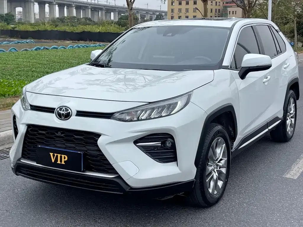 Toyota Wildlander — фото 1