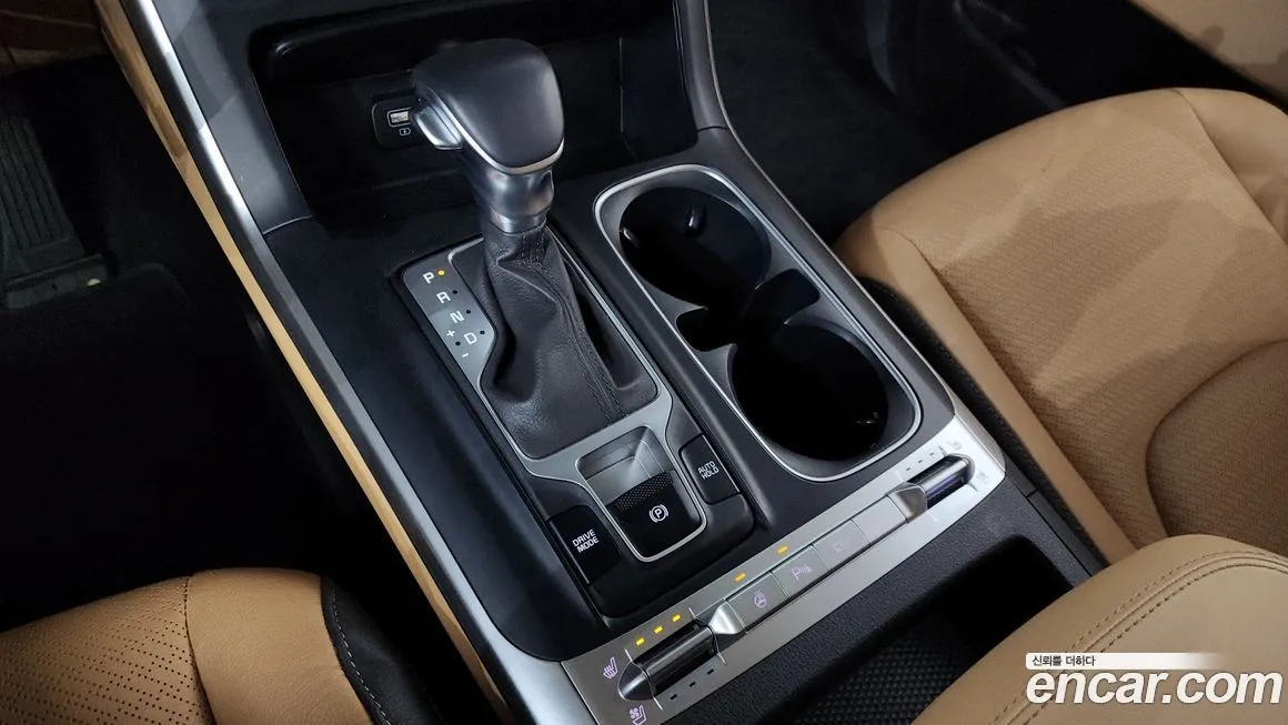 Kia Carnival — фото 10