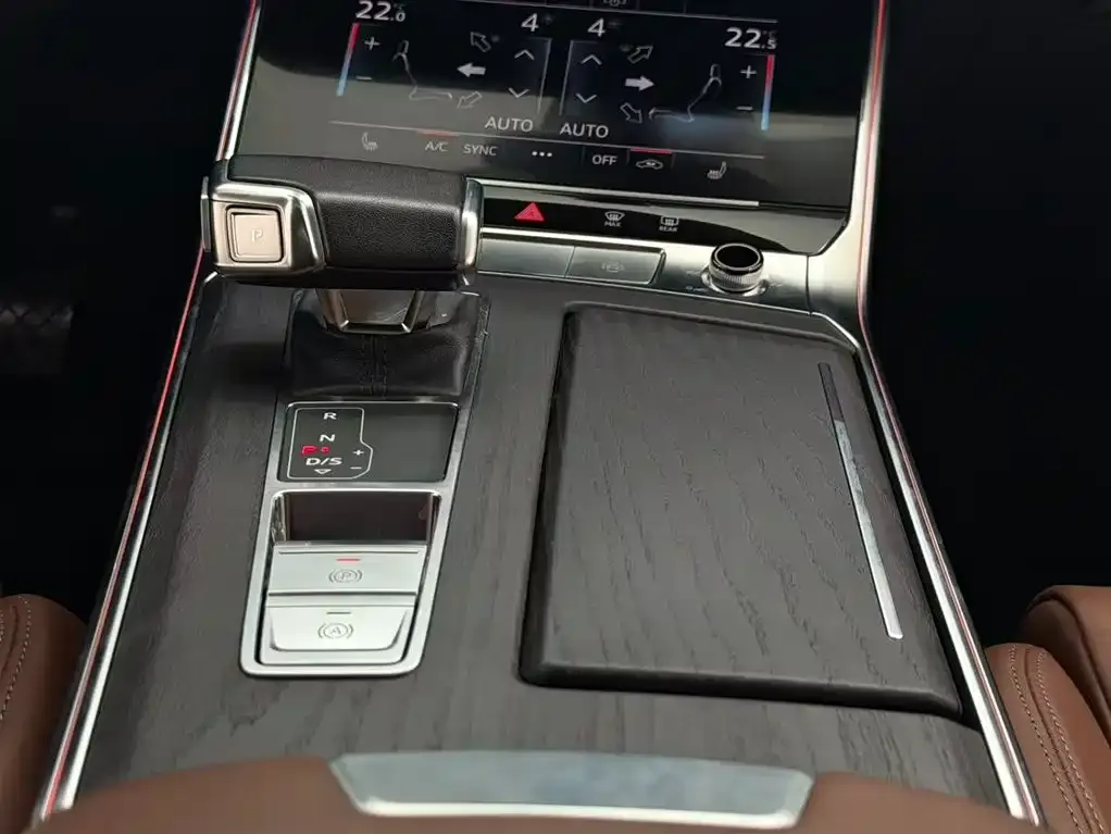Audi A6L 2023 из CN, фото 9
