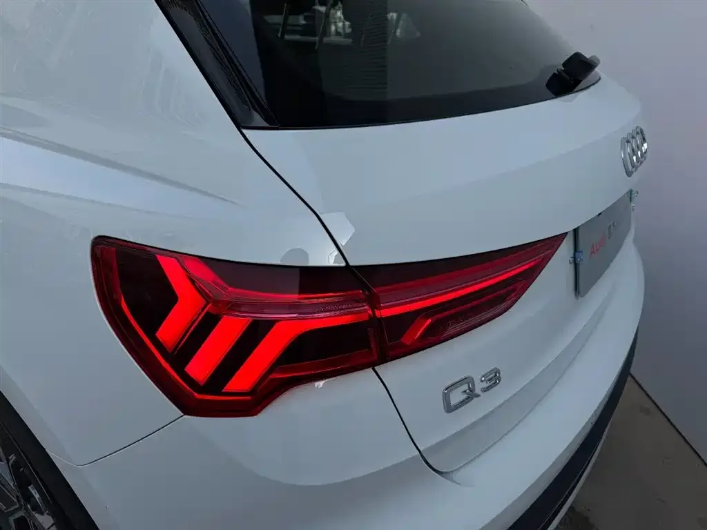Audi Q3 — фото 2