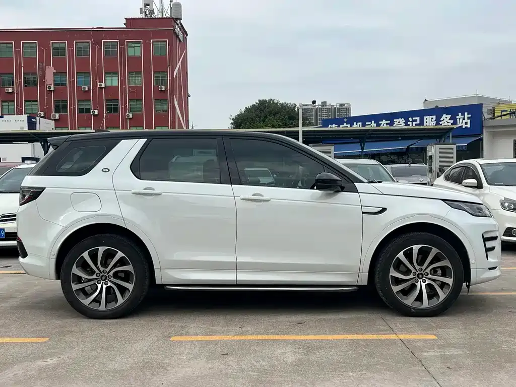 Land Rover Discovery Sport Hybrid 2021 из CN, фото 3