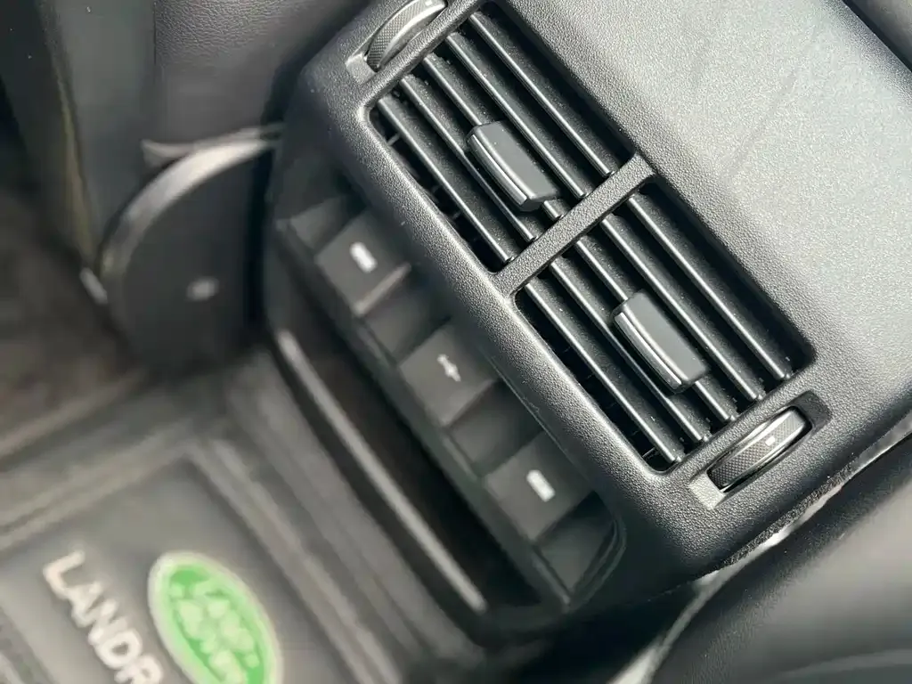 Land Rover Discovery Sport Hybrid 2021 из CN, фото 4