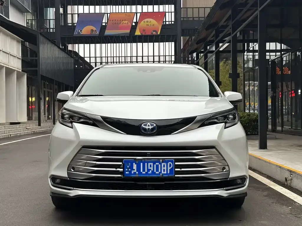 Toyota Sienna 2022 из CN, фото 9