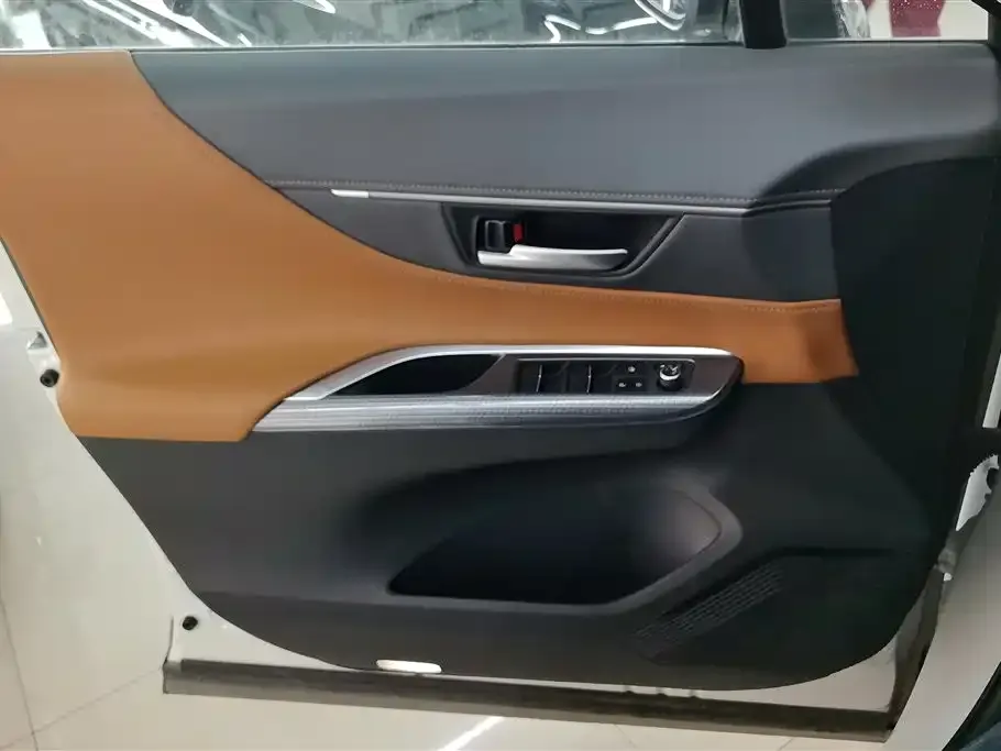 Toyota Venza 2023 из CN, фото 3