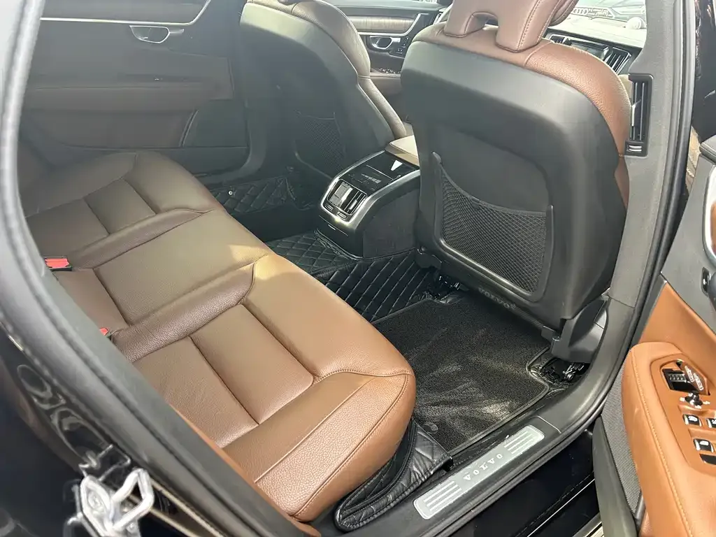 Volvo S90 2021 из CN, фото 3