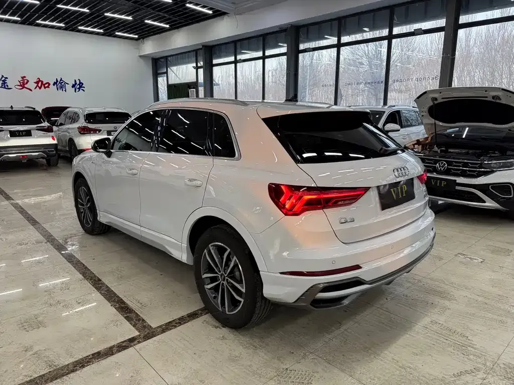 Audi Q3 2021 из CN, фото 3