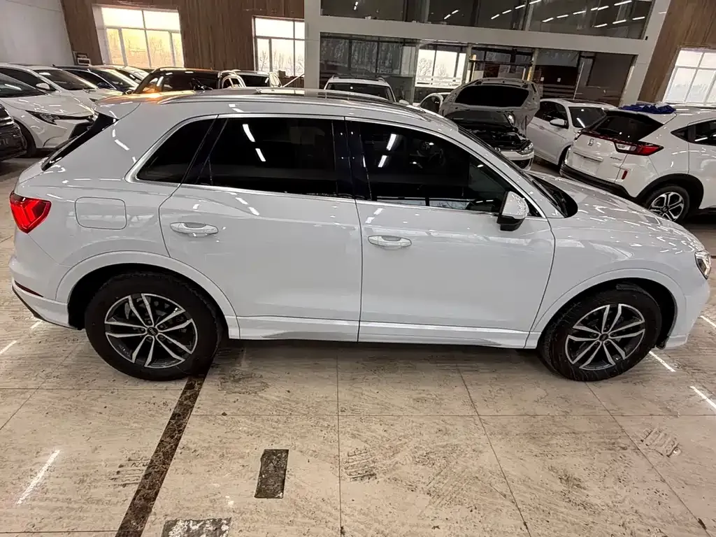 Audi Q3 2021 из CN, фото 10