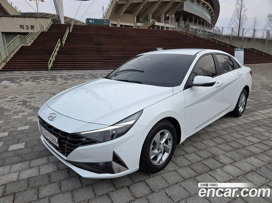 Hyundai AVANTE — фото 1