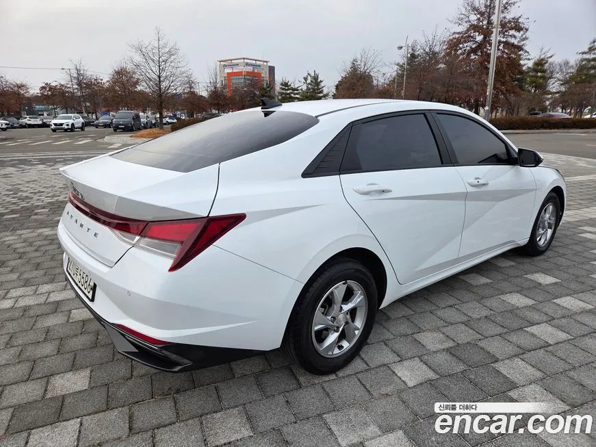 Hyundai AVANTE — фото 8