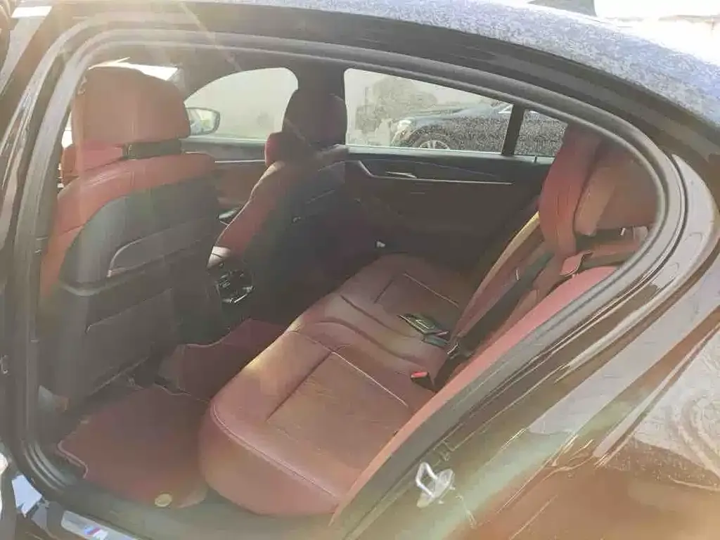 BMW 5 Series 2022 из CN, фото 2