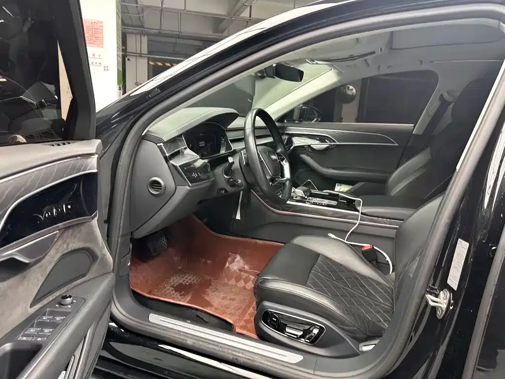 Audi A8 2021 из CN, фото 9