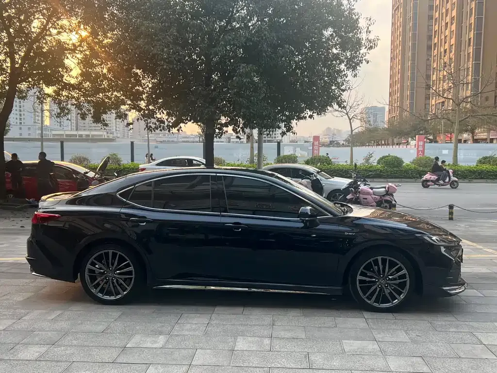 Toyota Camry 2024 из CN, фото 4