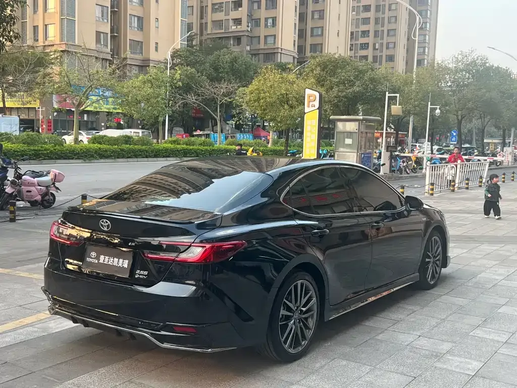 Toyota Camry 2024 из CN, фото 7