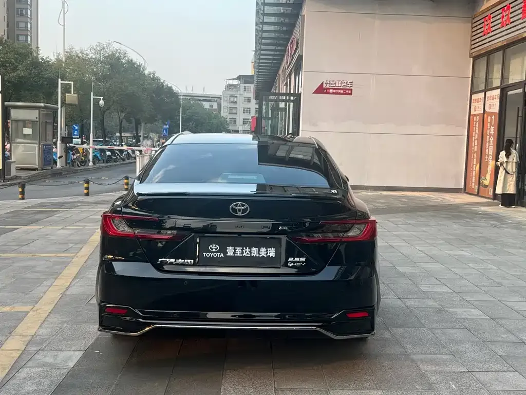 Toyota Camry 2024 из CN, фото 2