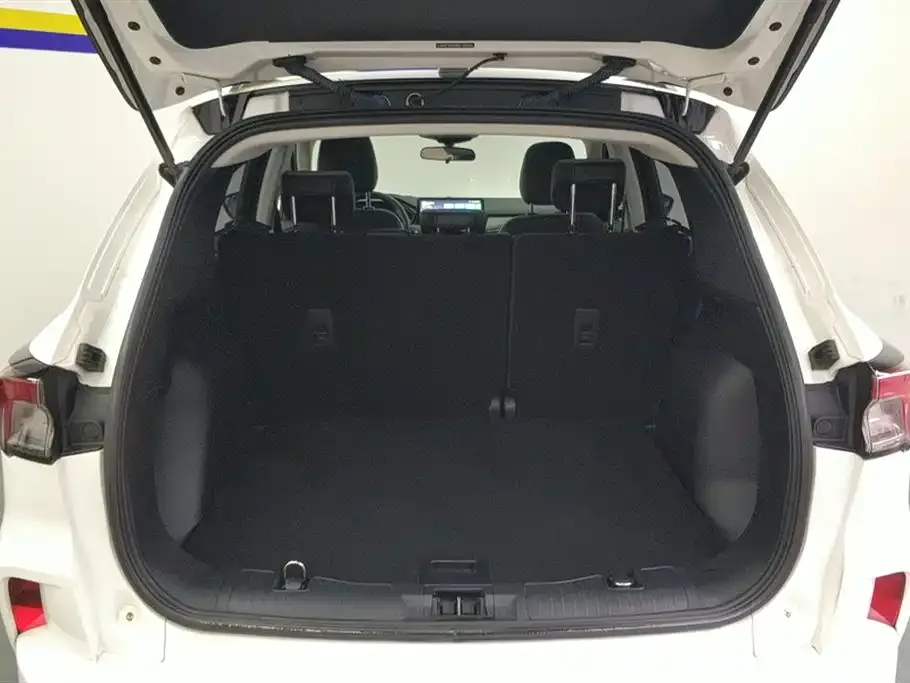 Ford Escape 2021 из CN, фото 3