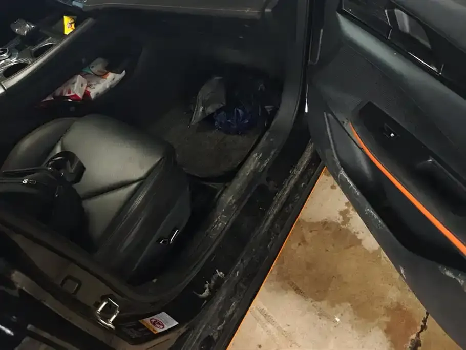 Changan UNI-V 2023 из CN, фото 2