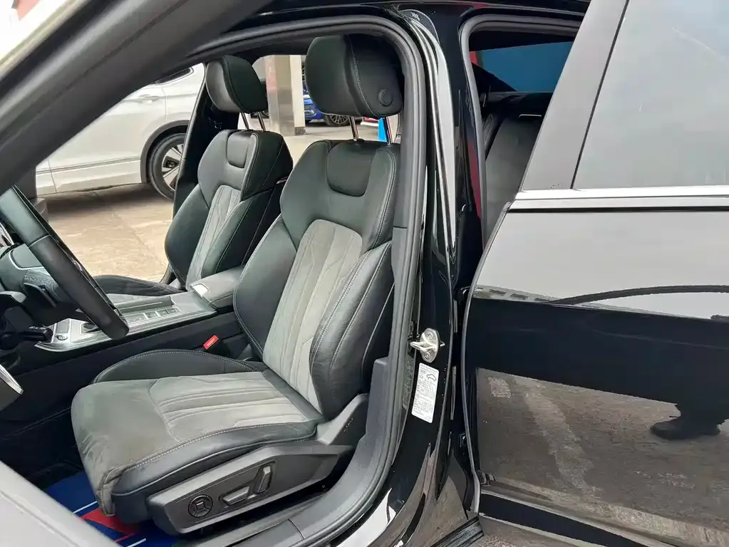 Audi A6L 2022 из CN, фото 2