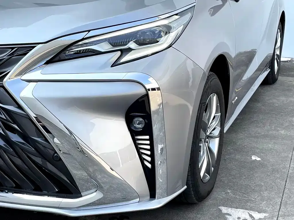 Toyota Sienna 2025 из CN, фото 4