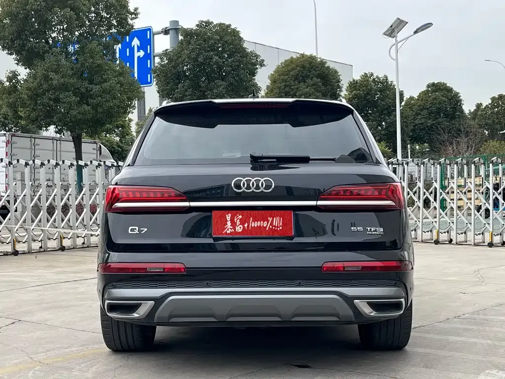 Audi Q7 — фото 3