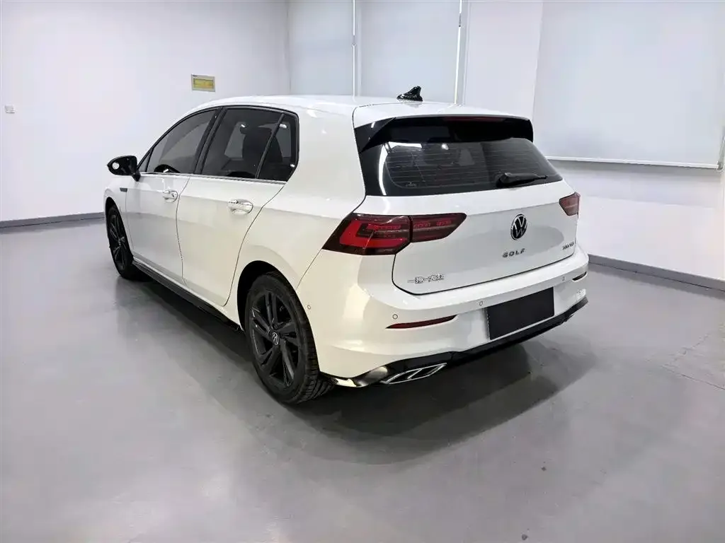 Volkswagen Golf 2021 из CN, фото 2