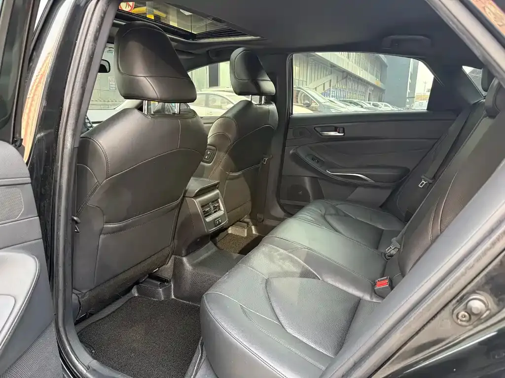 Toyota Avalon 2021 из CN, фото 2