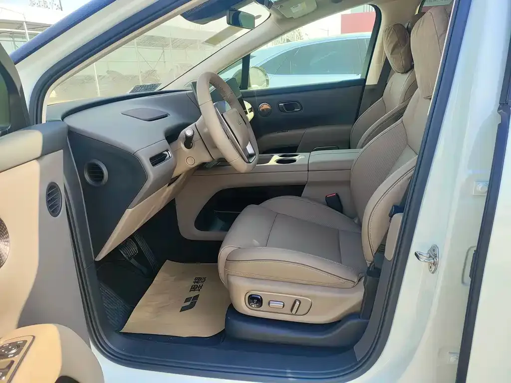 Li Auto i8 2025 из CN, фото 2