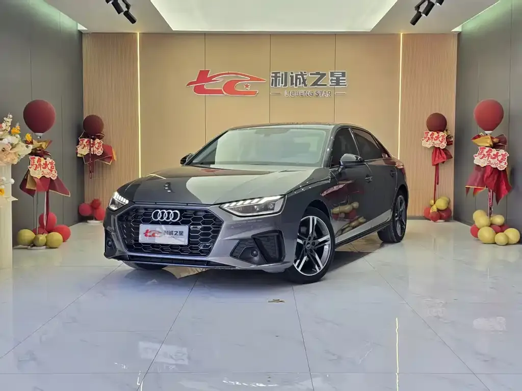 Audi A4L 2022 из CN, фото 1