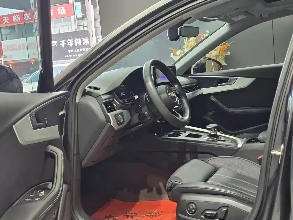 Audi A4L 2022 из CN, фото 10